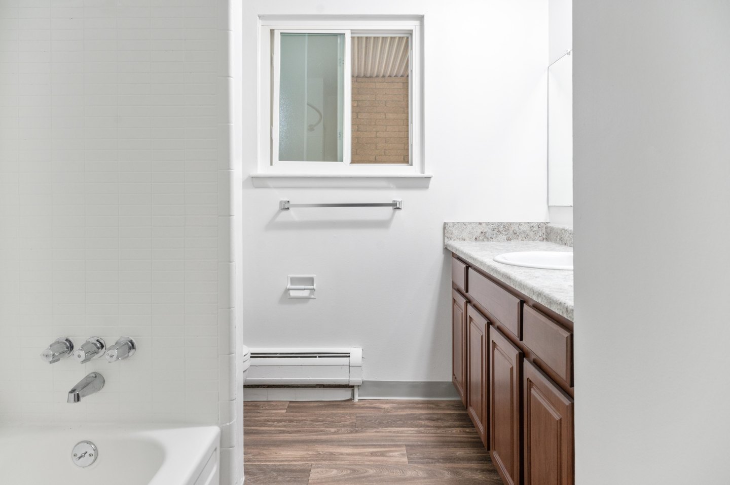 Huntington Club Apartments Image 14