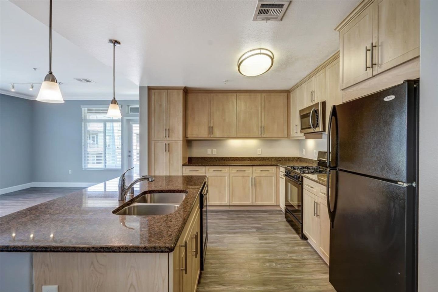 Stadium House Apartments Image 32