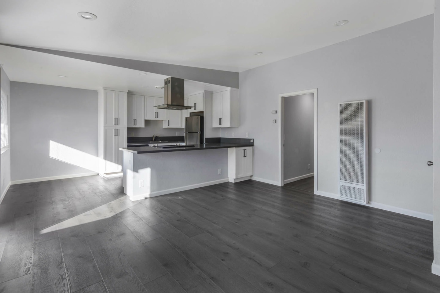 724 Central Apartments Image 3