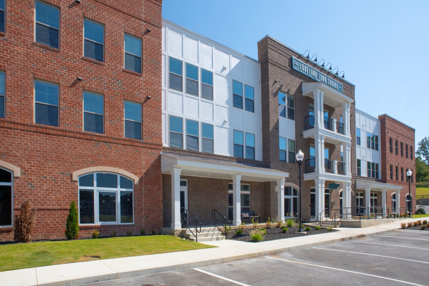 Lakeland Town Square Image 20