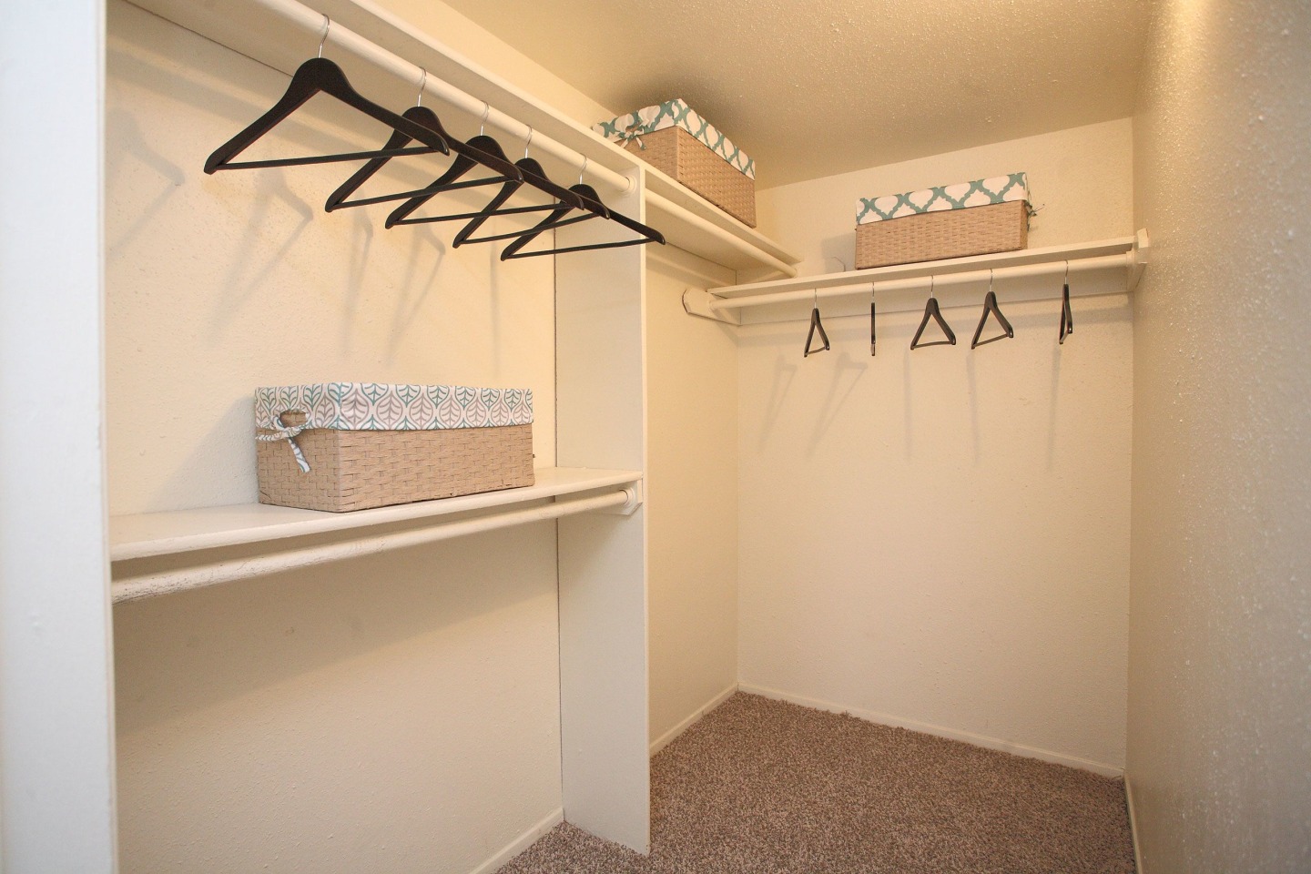 NORTHRIDGE COURT APARTMENT HOMES Image 9