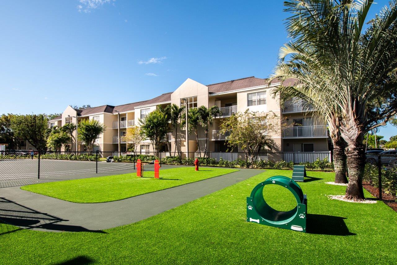 Legacy Palm Gardens Image 4