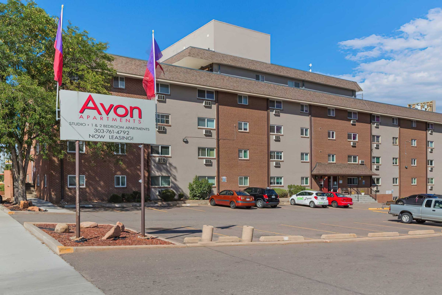 Avon Apartments North Image 1