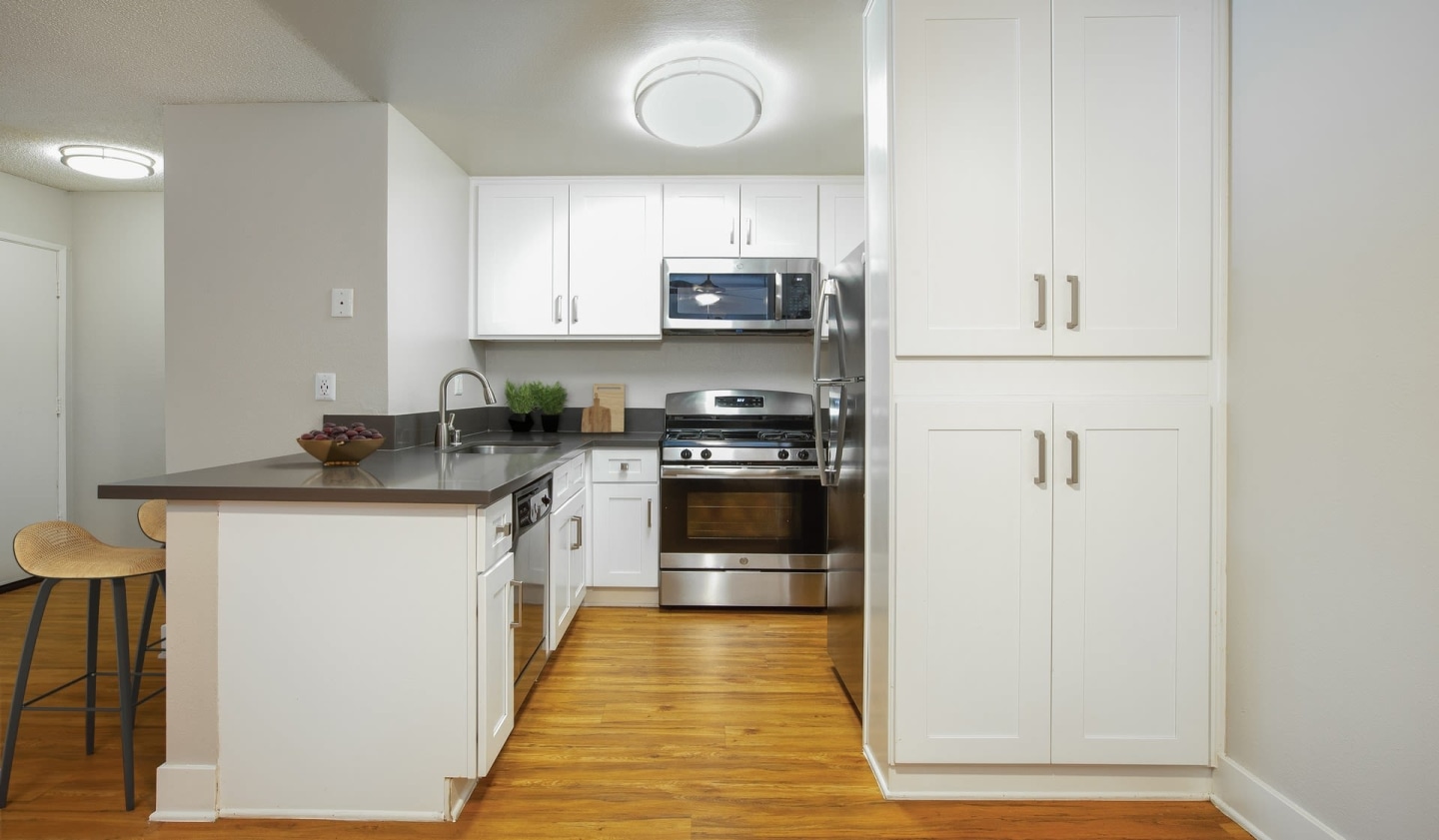 Indian Oaks Apartments Image 2