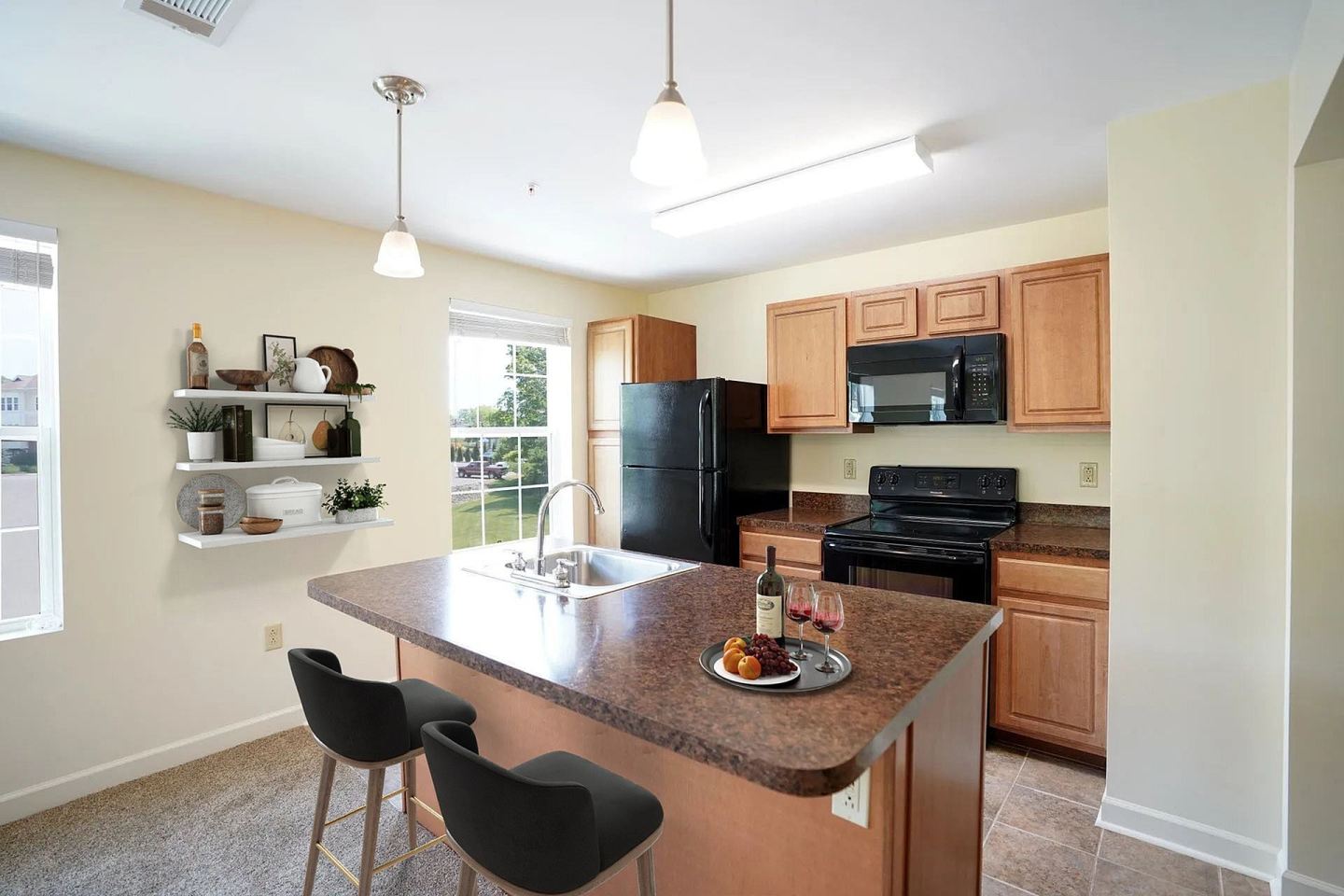Diamond Pointe Apartments Image 1
