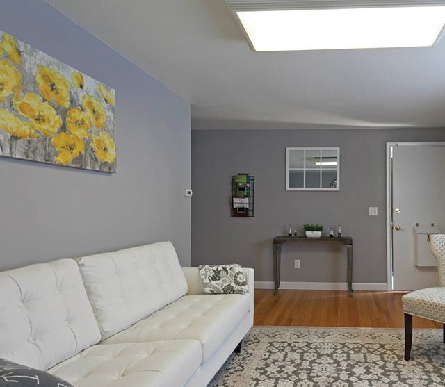 Colonial Village Apartments Image 10