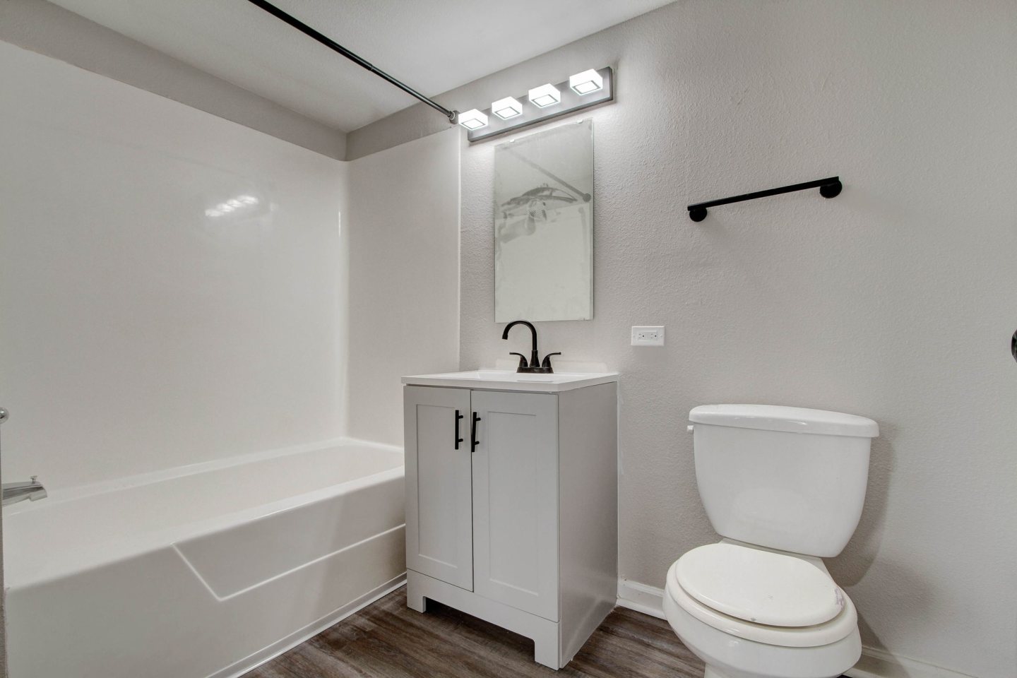 The Latitude Apartments Image 8