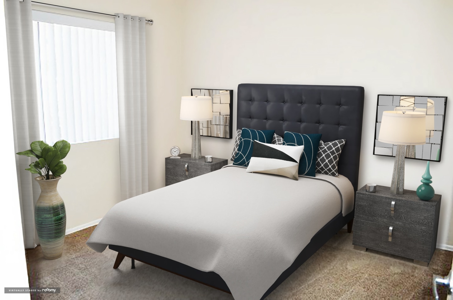 Warner Courtyard Apartments Image 3