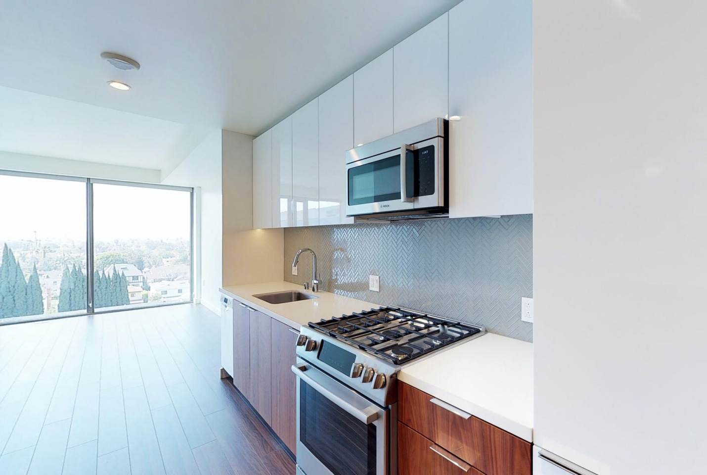 Vision on Wilshire Image 7