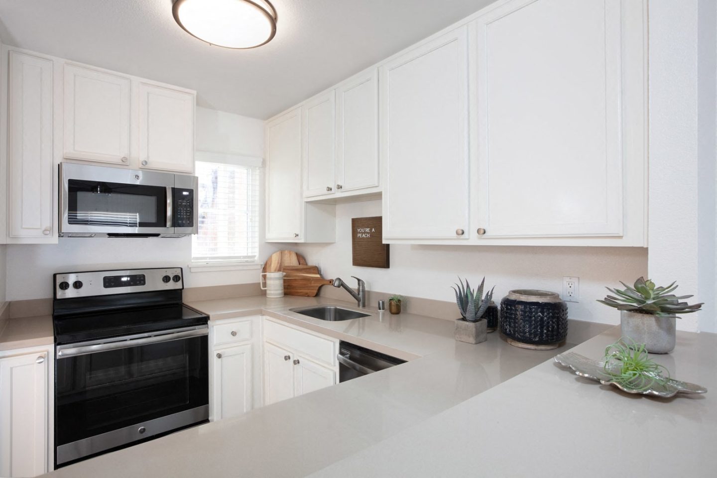 GROVE Apartments Image 34
