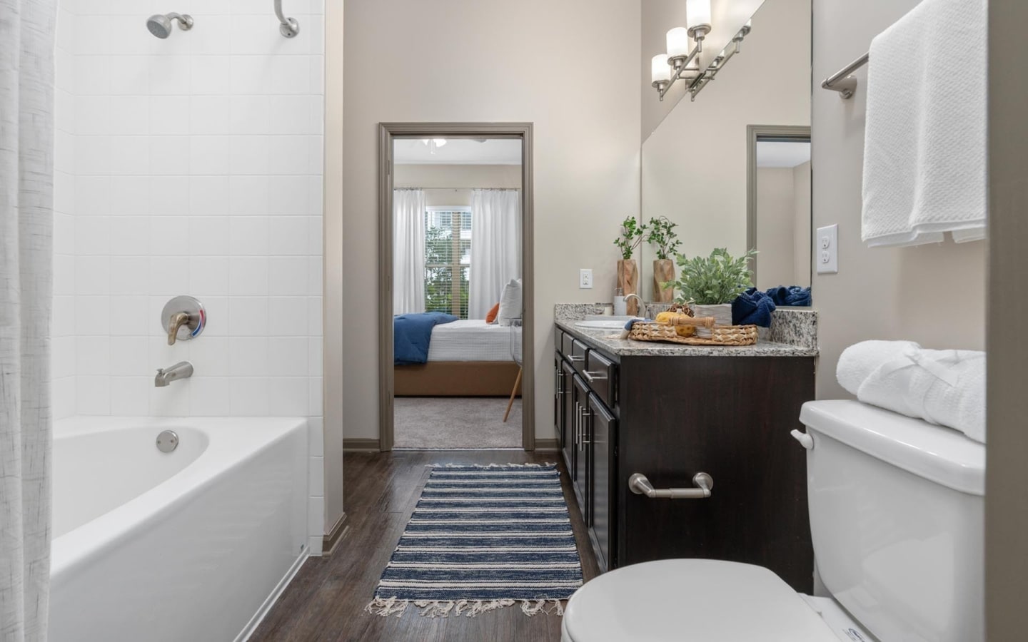 Riverhouse Image 12