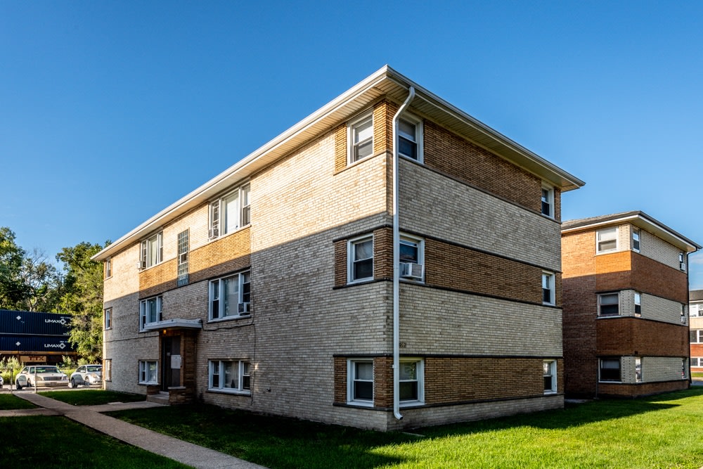 2066 W 135th Pl Image 1