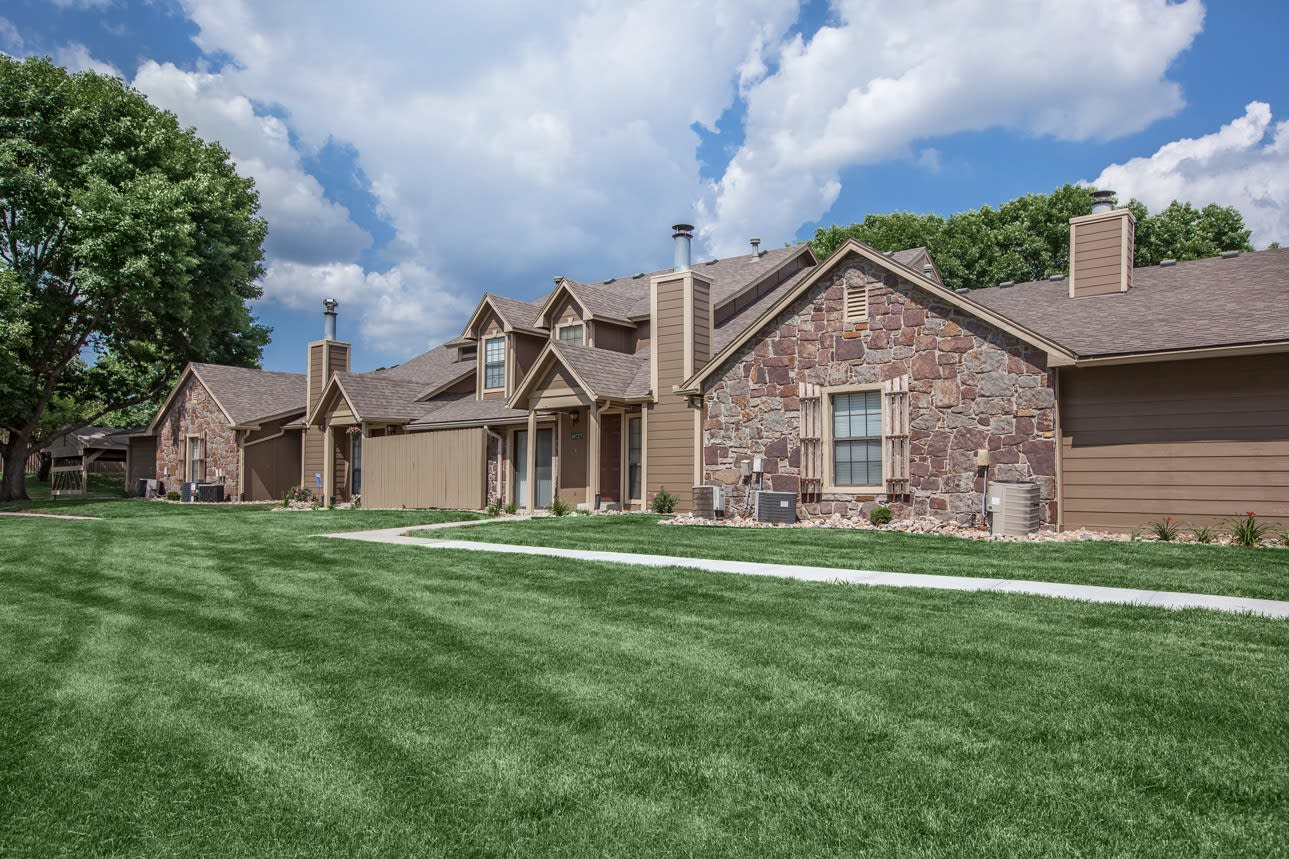 Waterford Place Apartments & Townhomes Image 17