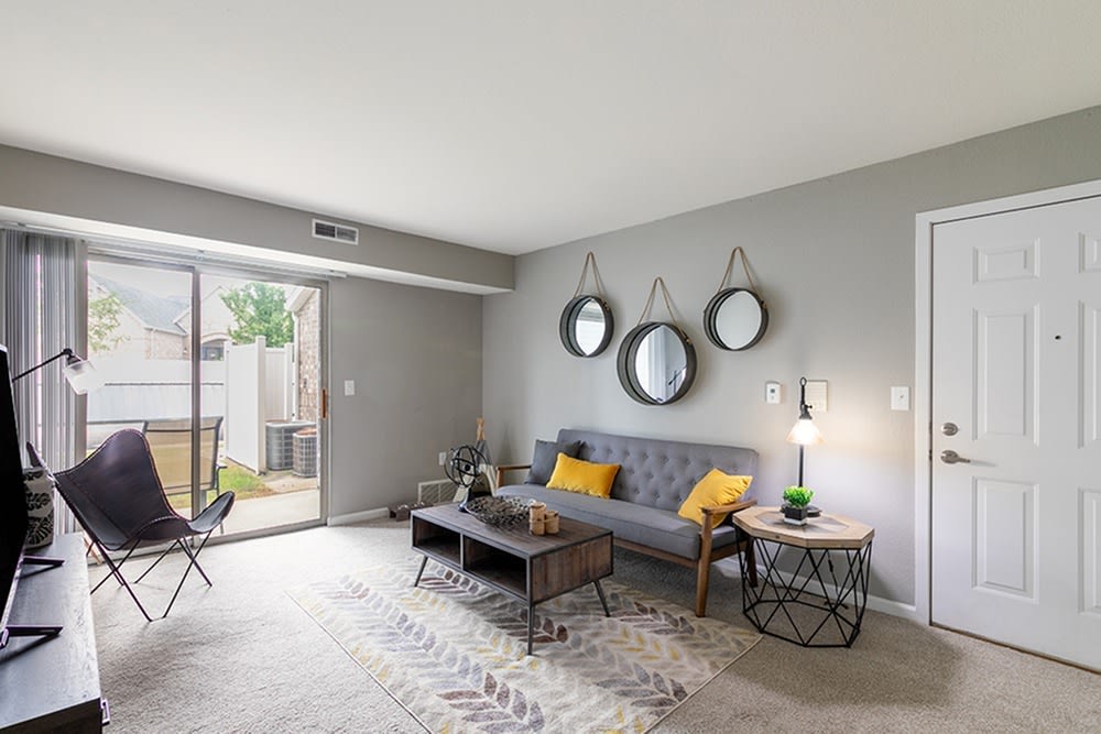 Central Park Apartments Image 11