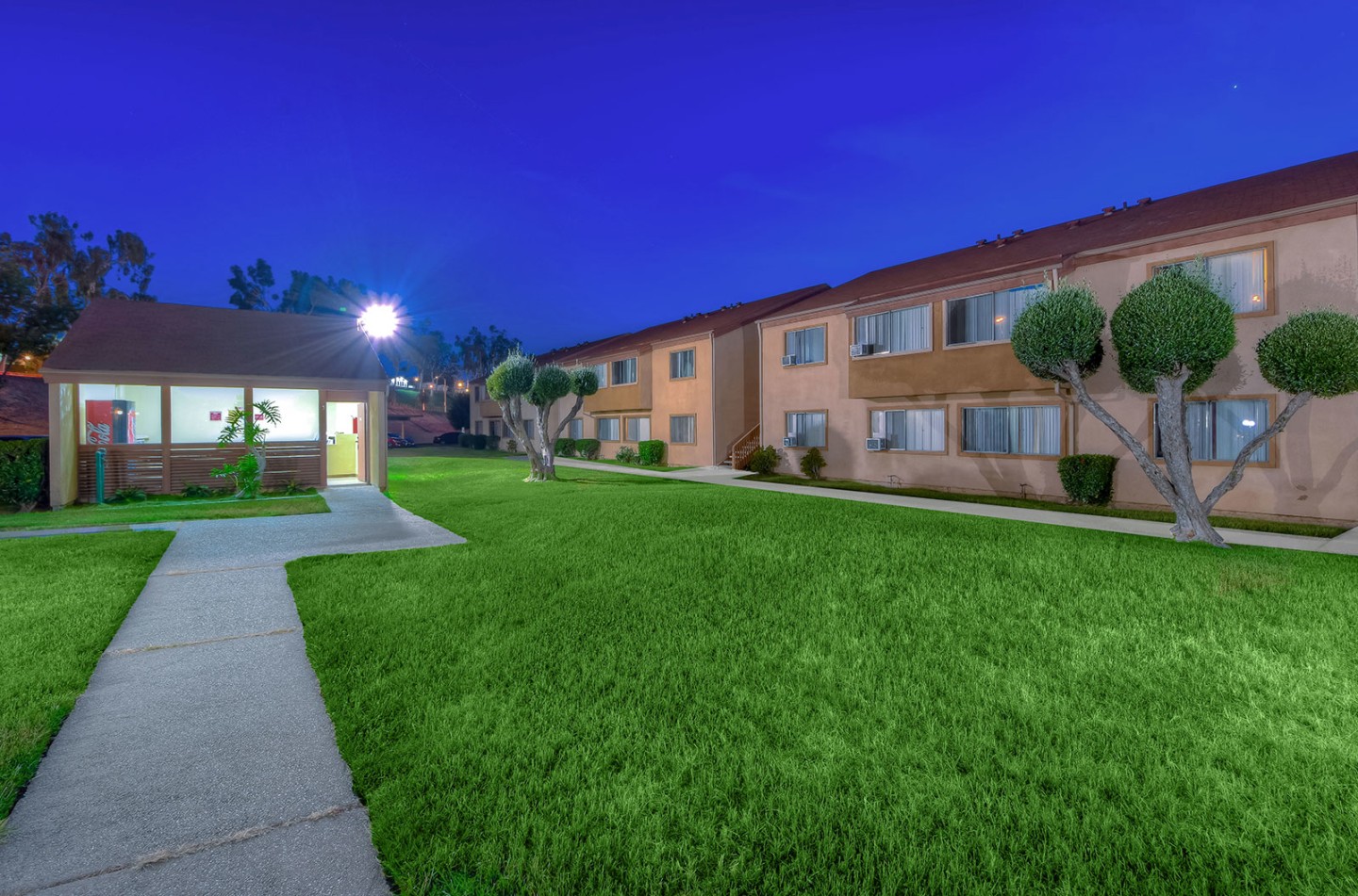Woodside Village Apartments Image 14