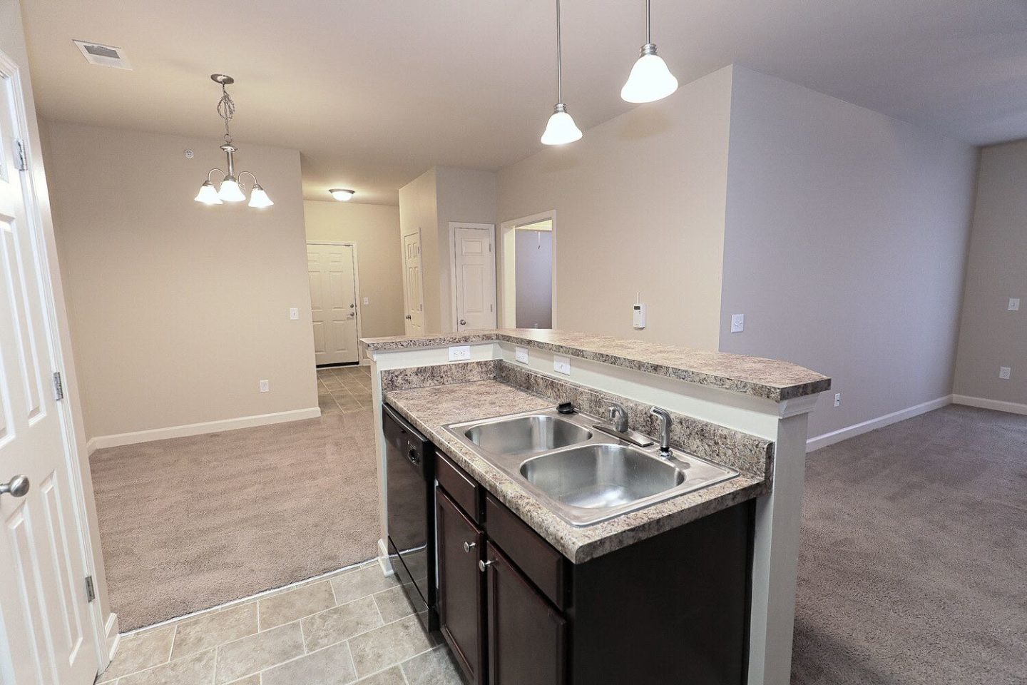 The Astoria Apartment Homes Image 13