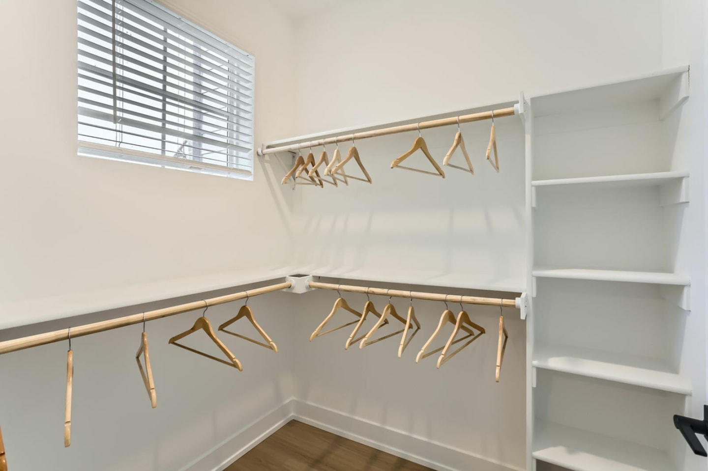 Ara Townhomes & Flats Image 12