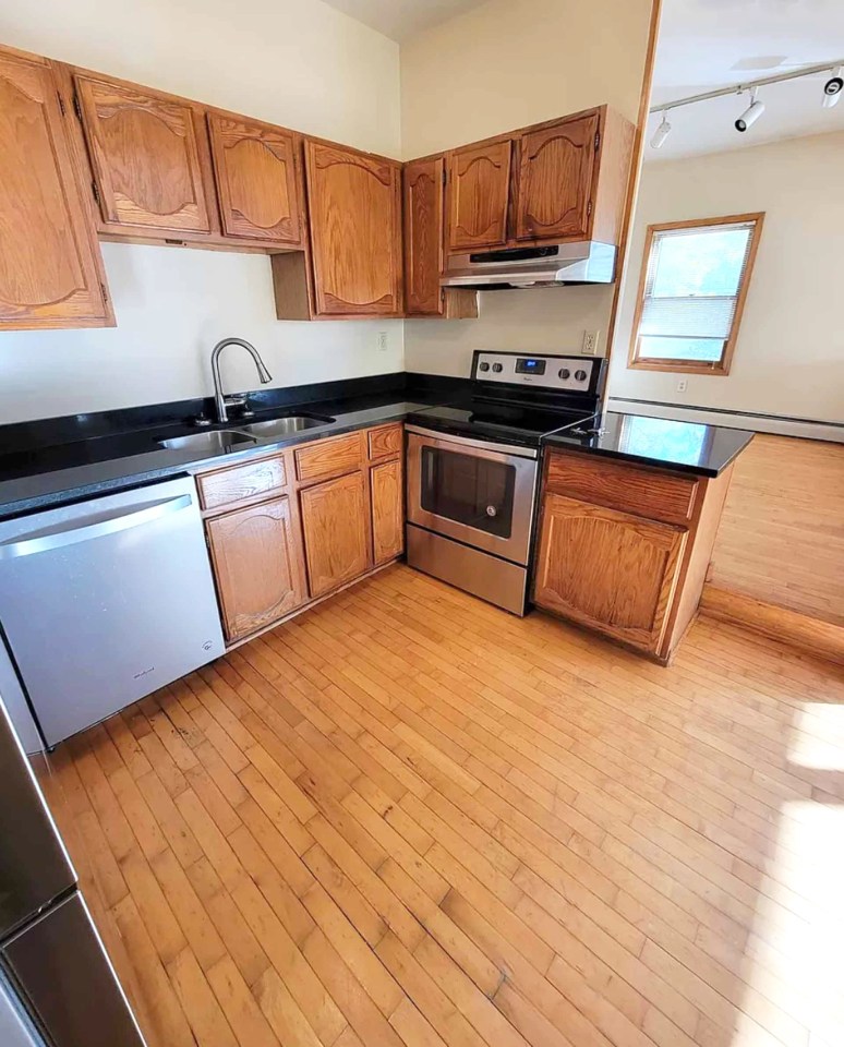 Emerson Manor Image 3