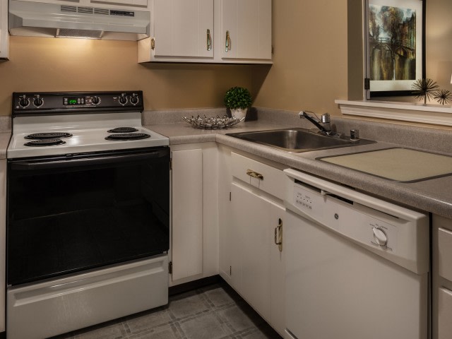 Yorktown Apartments Image 5
