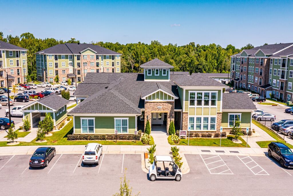 Affordable Housing - Luxury Apartments at Foxwood Image 195