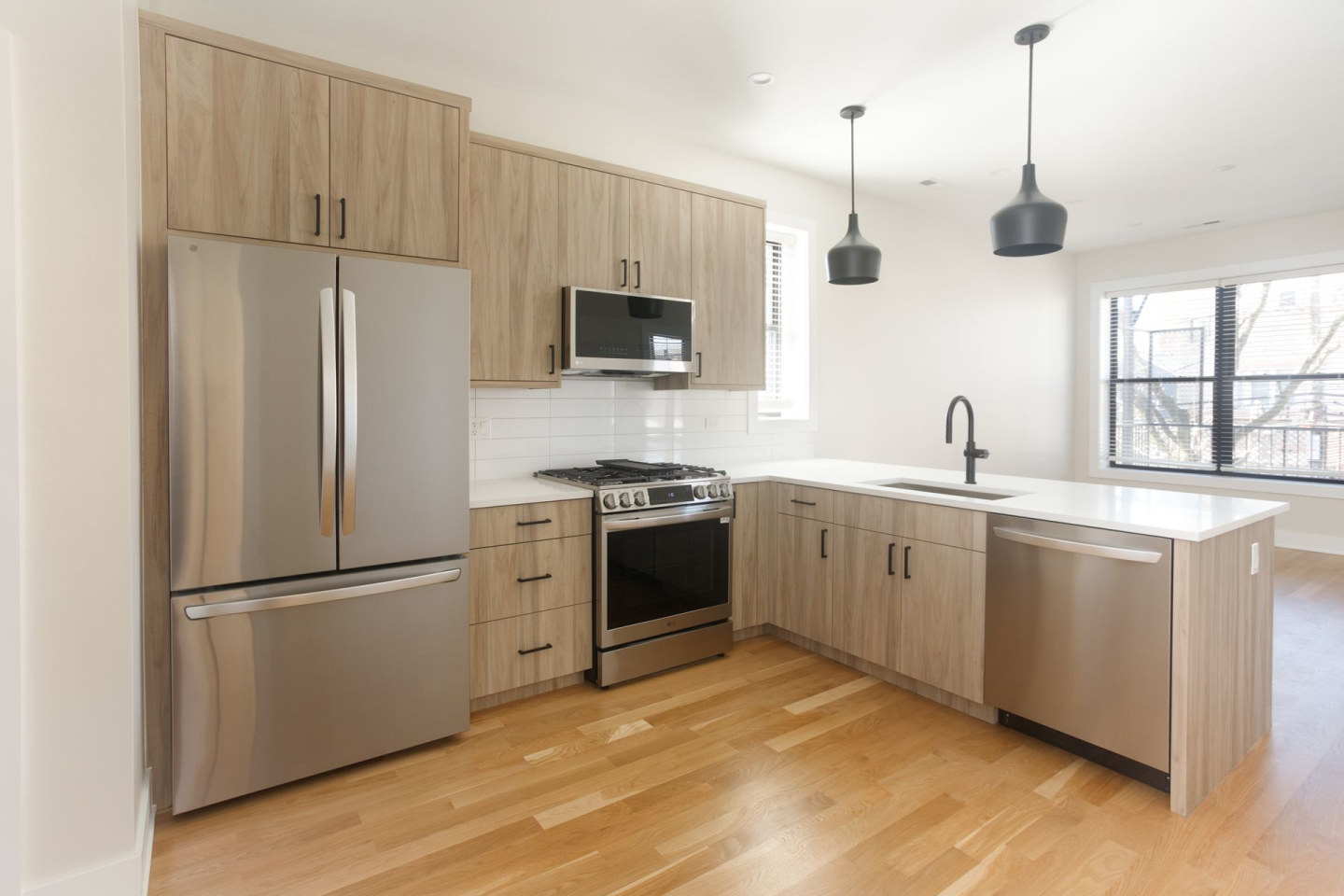 1405 West Belden Ave. Image 8