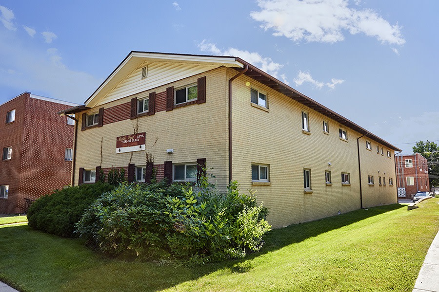 Maple Leaf Apartments Image 1