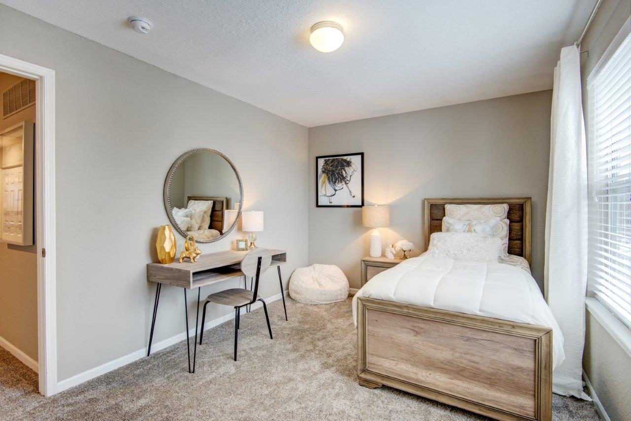 PineCrest Townhomes Image 9