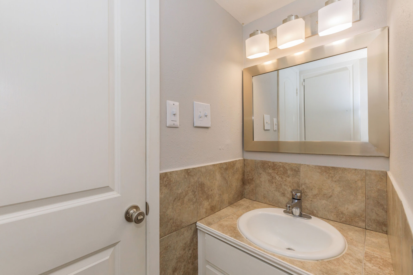 Alameda Apartments Image 36