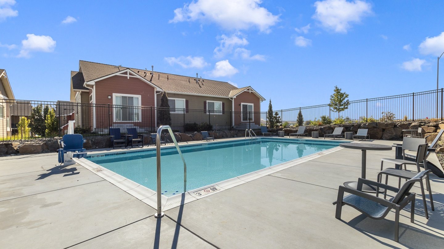 The Tides at Willow Pointe Image 2
