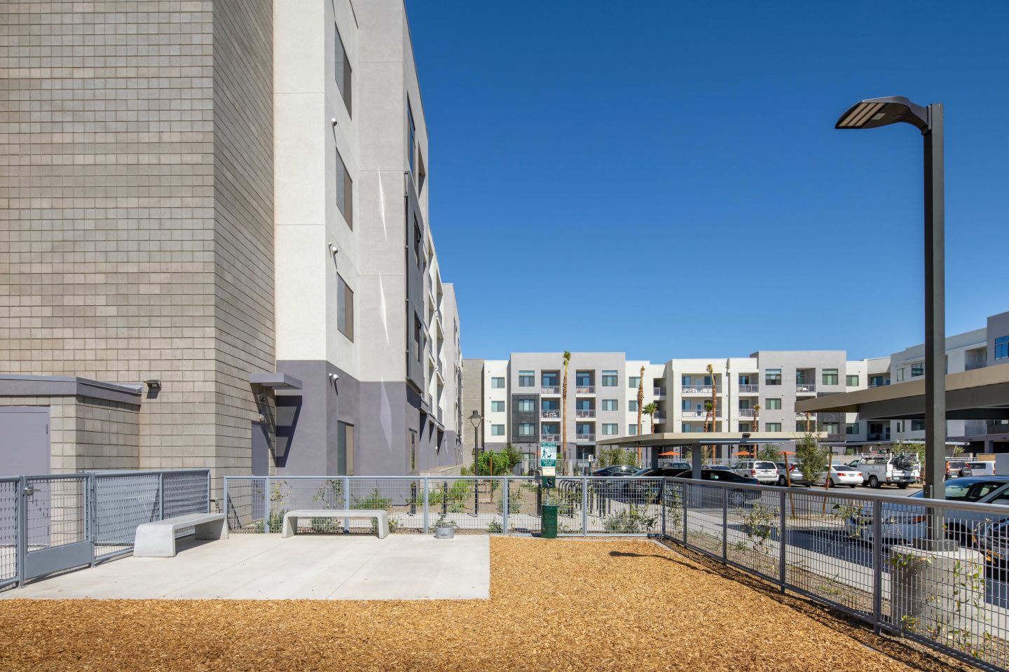 NOVO Broadway Apartments Image 18