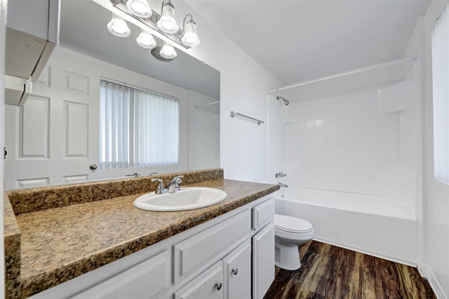Fair Oaks Image 18