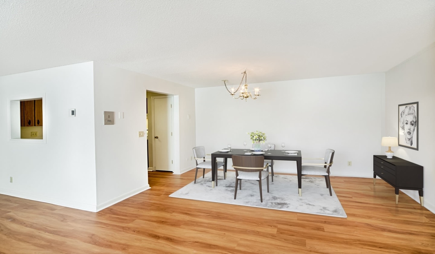 Royal Crest Estates Apartments Image 8