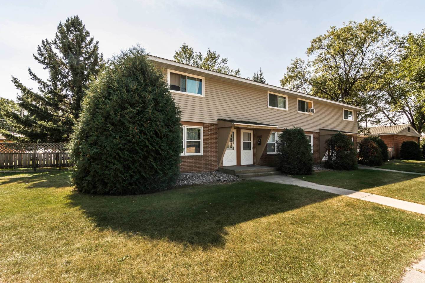 Oakview Townhomes Image 1