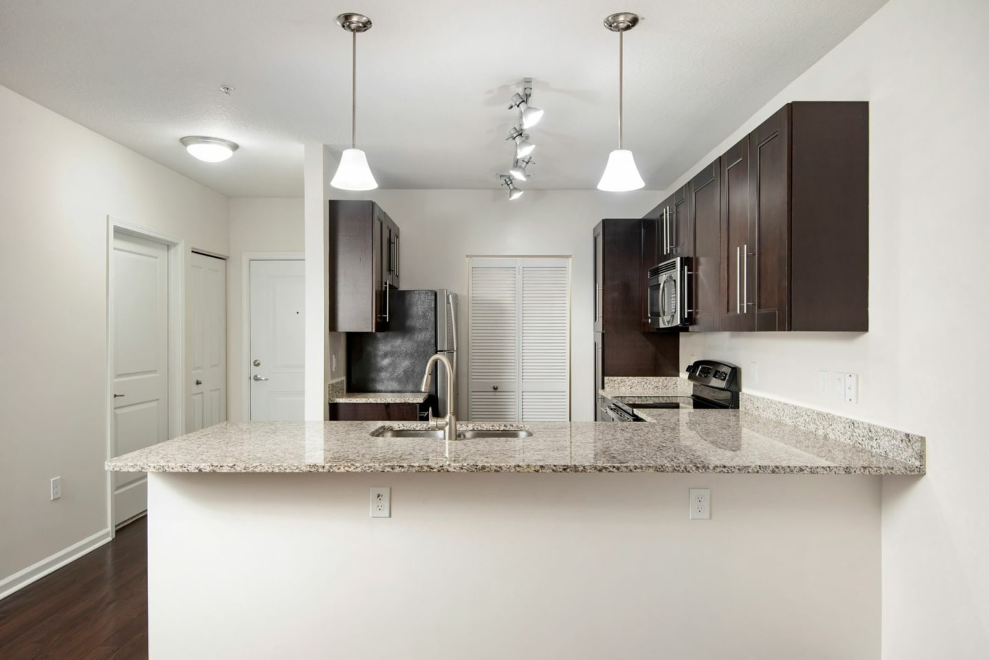 The Marq Highland Park Apartments Image 5