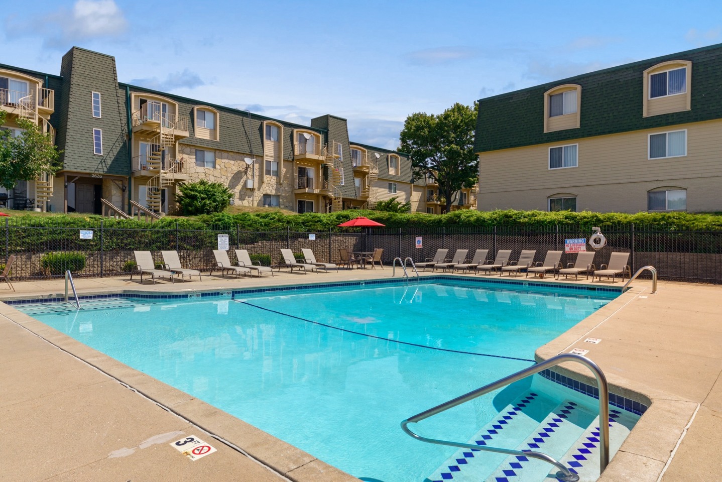 Sherwood Glen Image 1