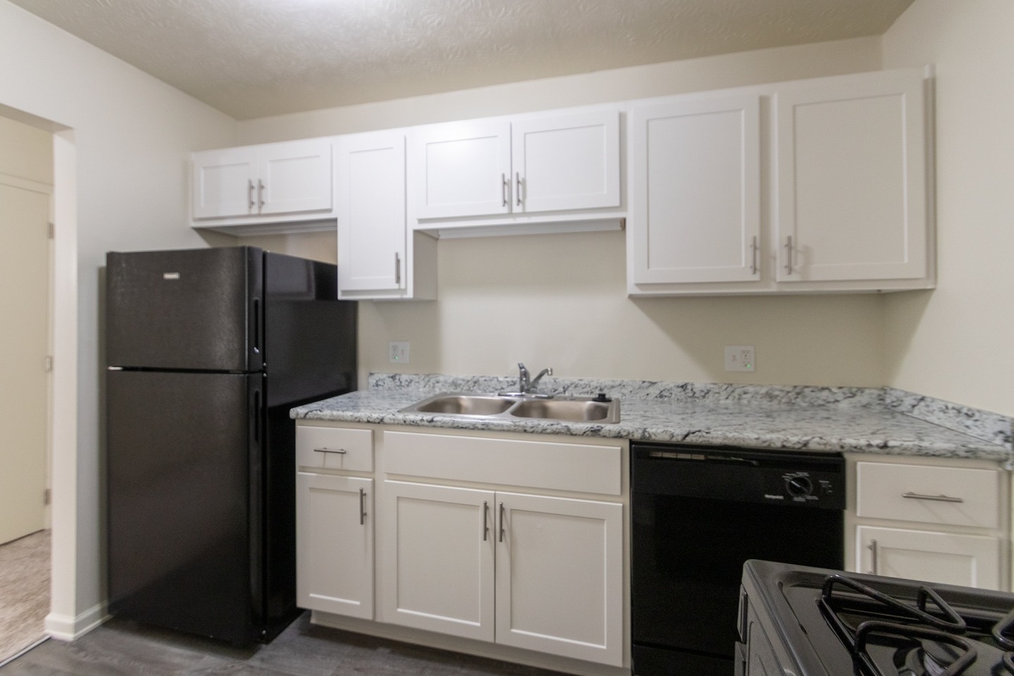 Blue Grass Manor Image 14