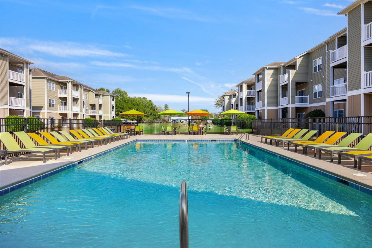 Flats at Leland Image 21