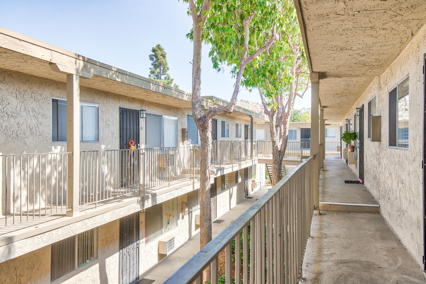 Monterey Apartments Image 31
