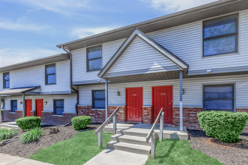 Hoosier Court Apartments Image 2