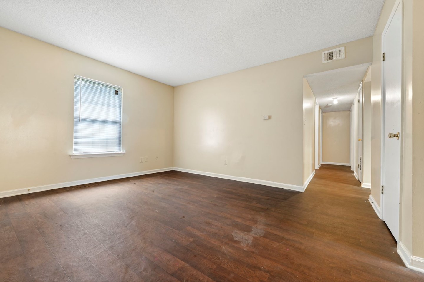 Creekside Meadows Apartment Image 2