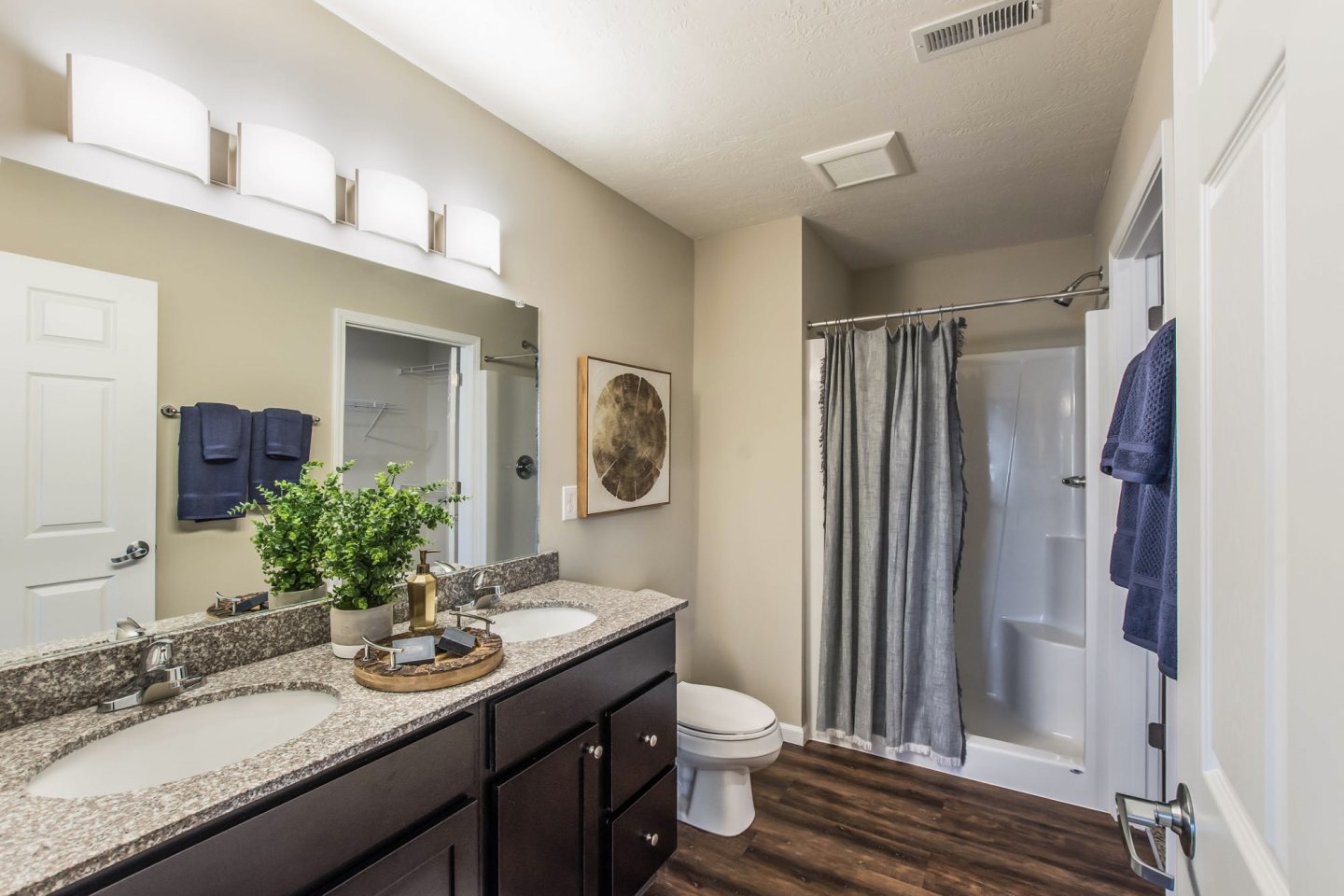 Redwood Westfield Myra Way Image 9