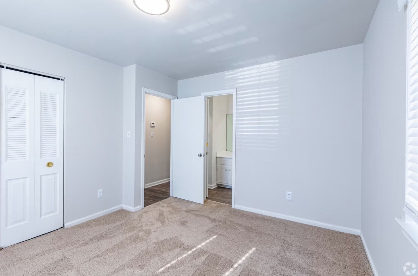 Canterbury Townhomes Image 23