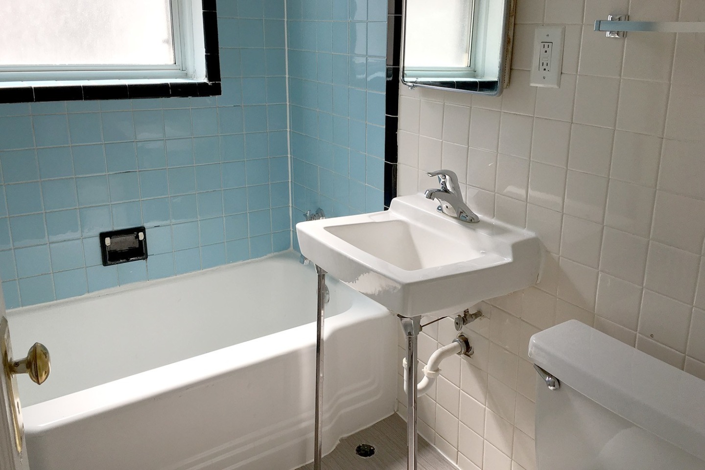 5300-5308 S. Hyde Park Boulevard Image 27