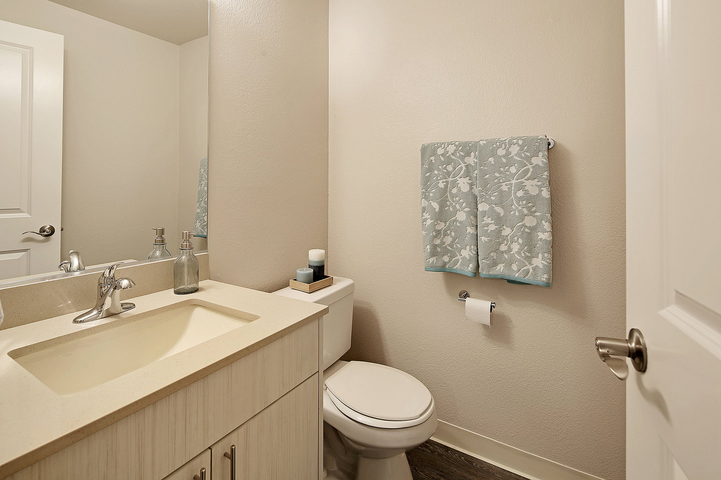 Starboard Apartments Image 30