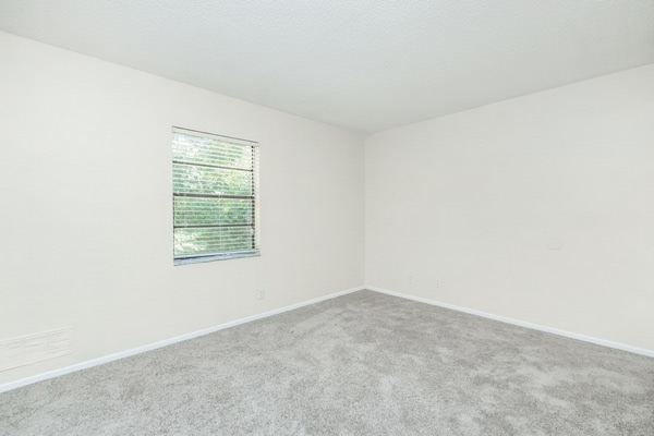 Grand Oaks Image 9