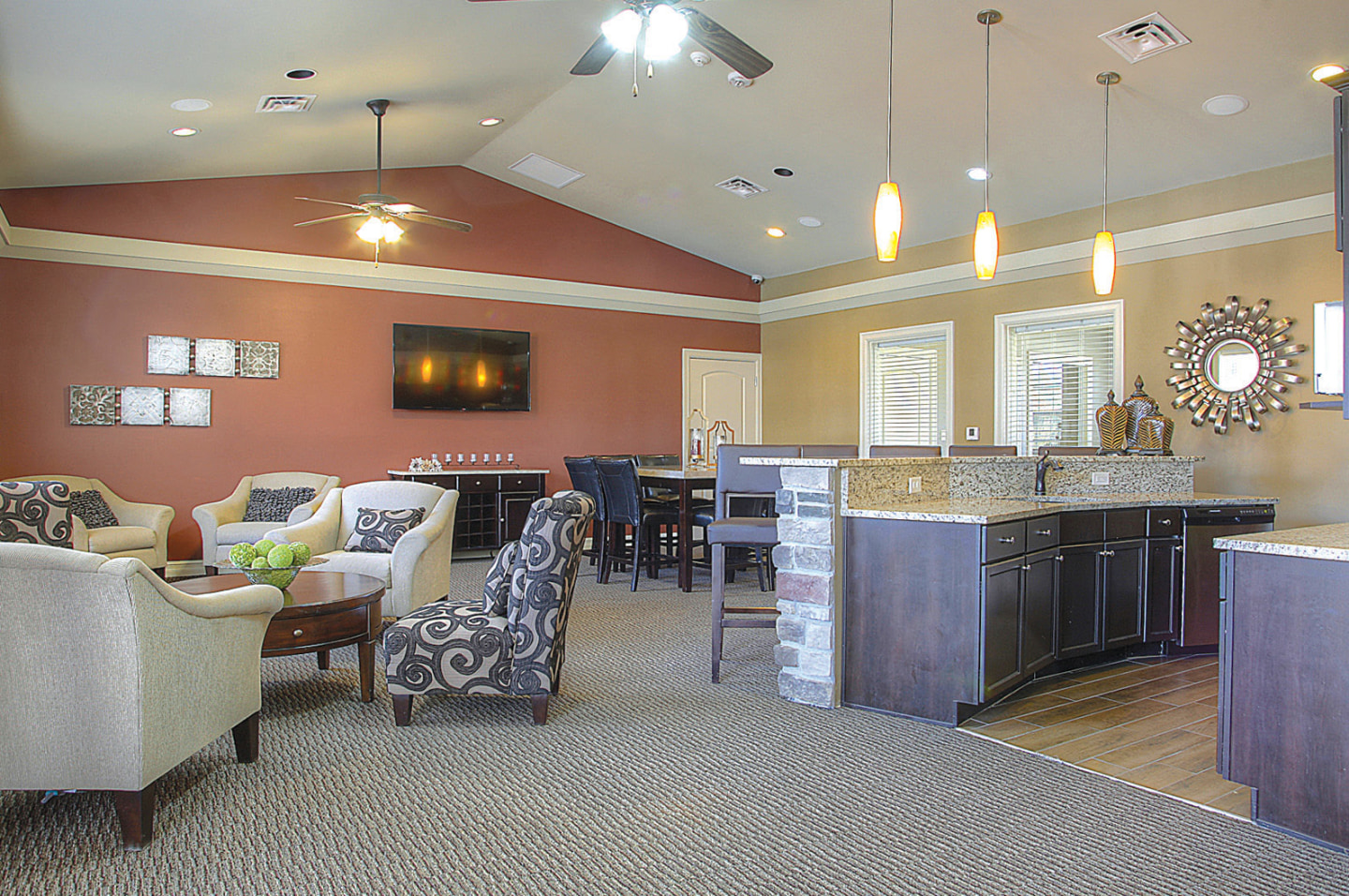 Lincoln Summit Falls Apartments & Townhomes Image 11