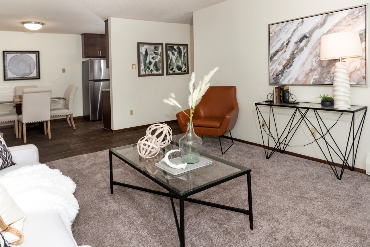 Burnsville Parkway Apartments Image 5