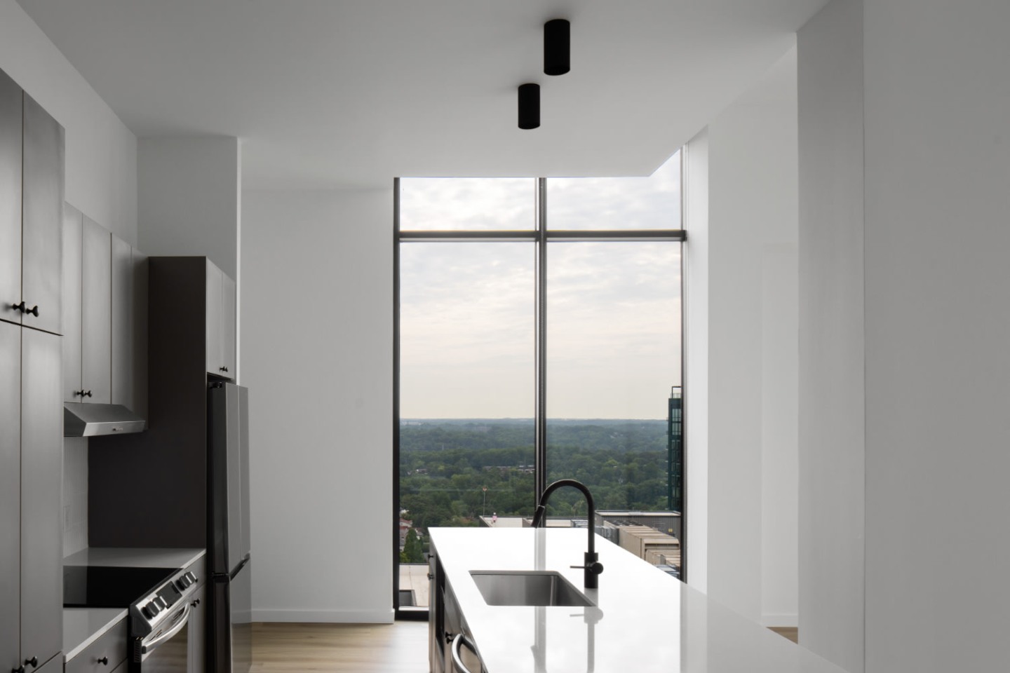 Emmi Midtown Image 17