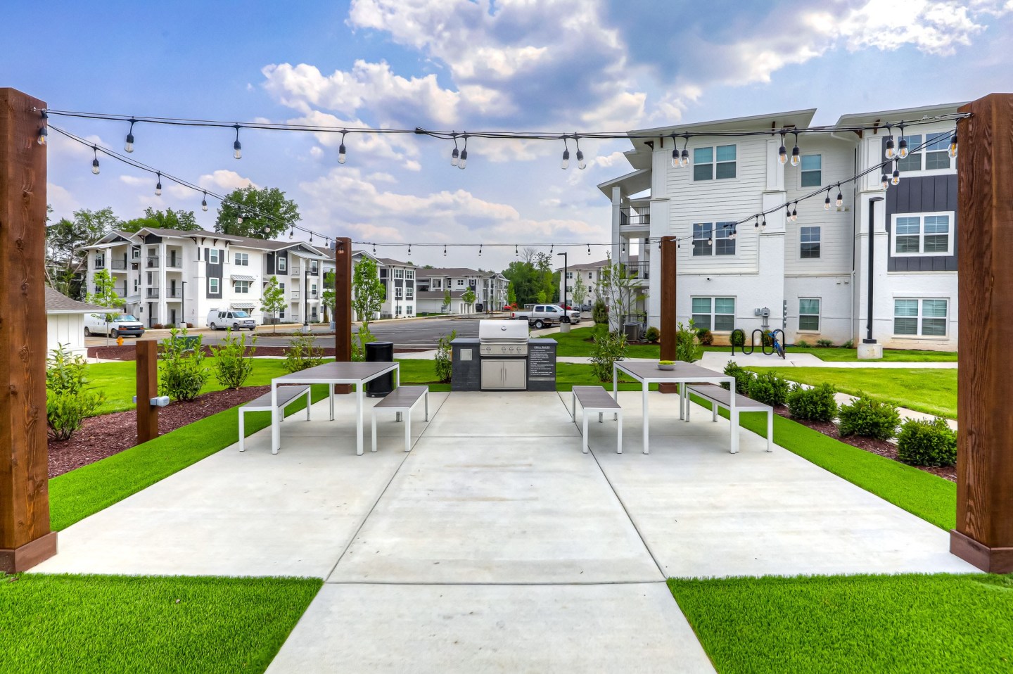 Farmhouse Luxury Apartments Image 8