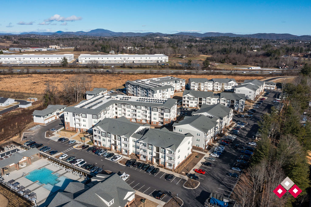 Summit at Hendersonville Image 66